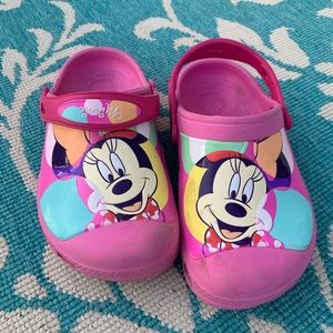 💞Girls size 1 Minnie Mouse Crocs💞